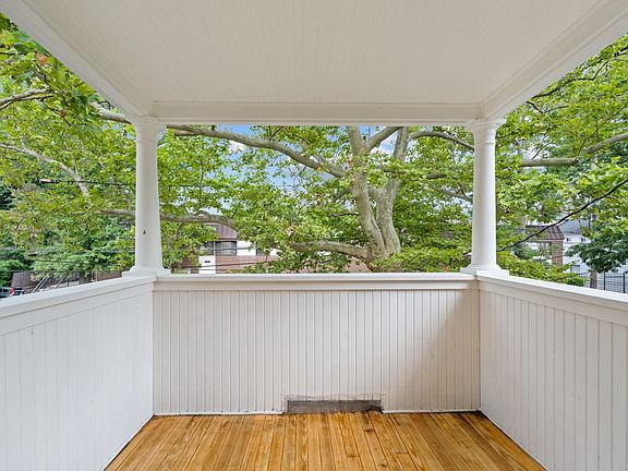 3rd image of 370 Orchard St #3