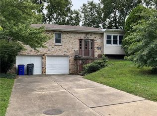 1433 W Ferrel Dr, Olathe, KS 66061