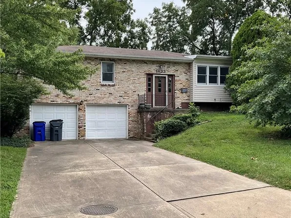 1433 W Ferrel Dr, Olathe, KS 66061