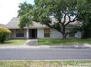 225 Fenwick Dr, Windcrest, TX 78239
