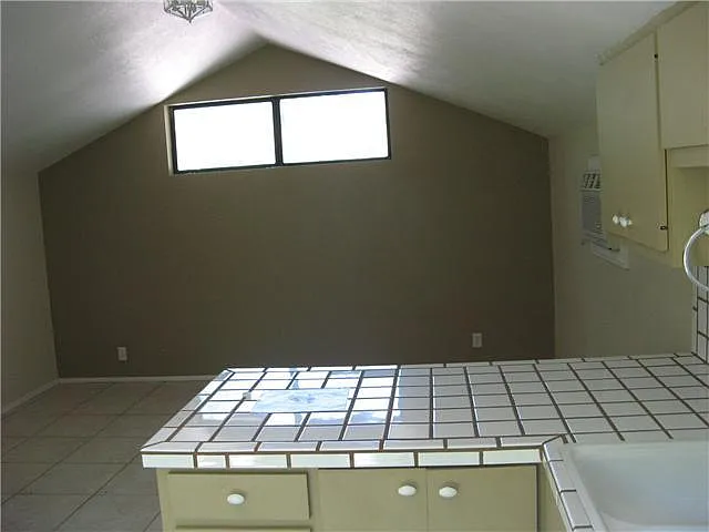 2001 Manana St — Photo 21