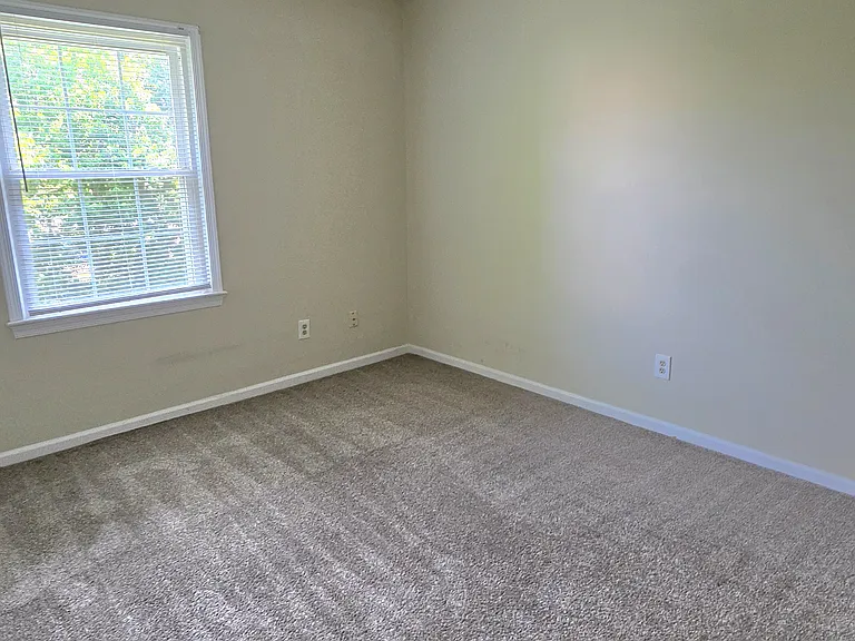 901 Fairborn Cir — Photo 18
