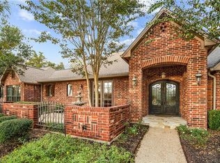 17057 Falling Leaf Ct, College Station, TX 77845