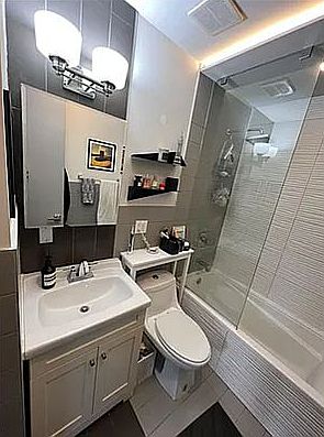 3rd image of 656 Hancock St #17