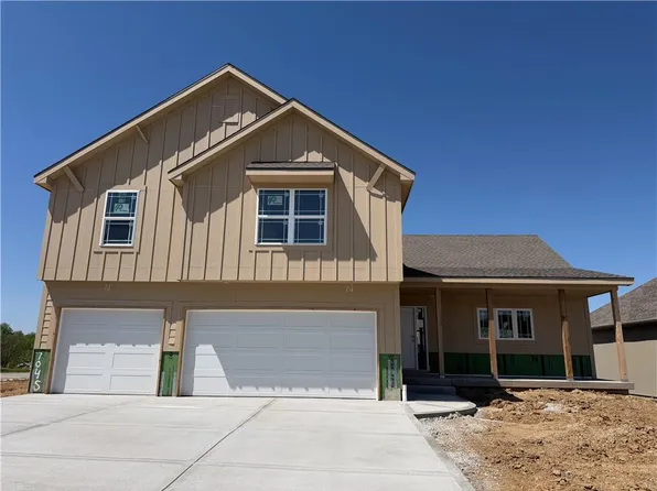 7045 NW Yulich Ct, Kansas City, MO 64152