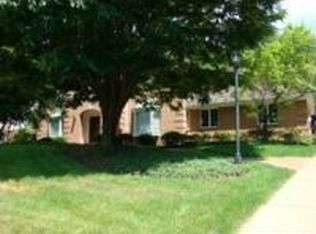105 Springhouse Dr, Clairton, PA 15025