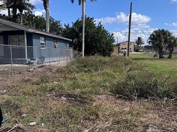 2nd image of 609 SW 8th St