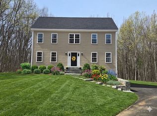 41 Martin Rd, Douglas, MA 01516
