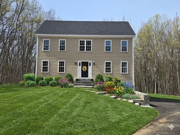 41 Martin Rd, Douglas, MA 01516