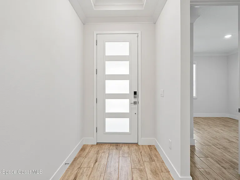 82 Hubble Ln — Photo 3