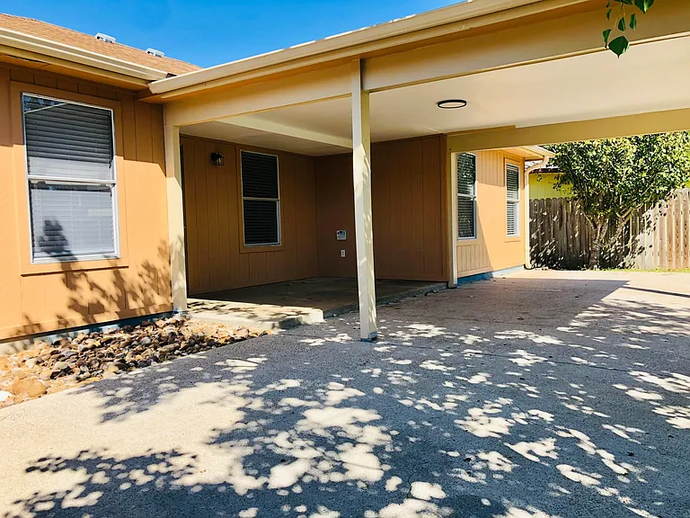 2644 Alana Ln — Photo 2