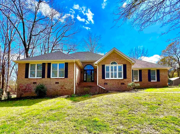 711 Oakhill Ave, Sheffield, AL 35660