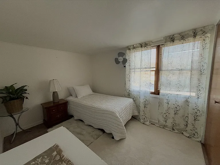23761 N Cottage Rd #2 — Photo 6
