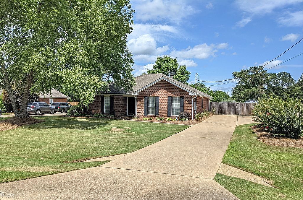 354 Bridlebrook Blvd, Pike Road, AL 36064 Zillow