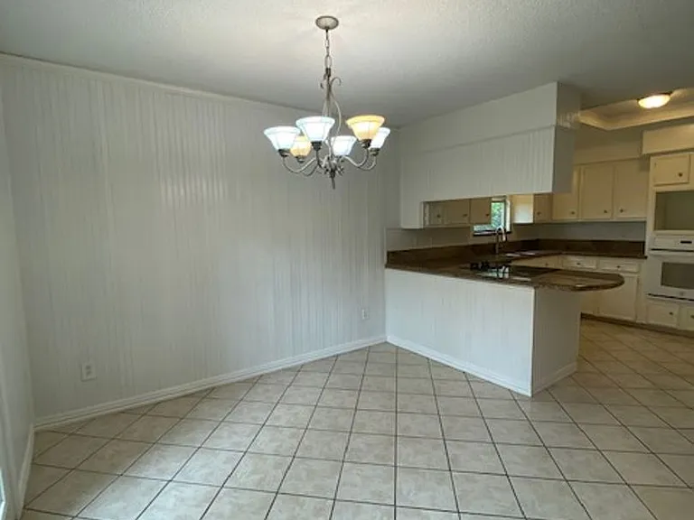 2710 Quail Creek Dr — Photo 5