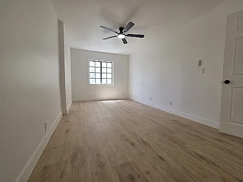 Toluca Lofts — Photo 13
