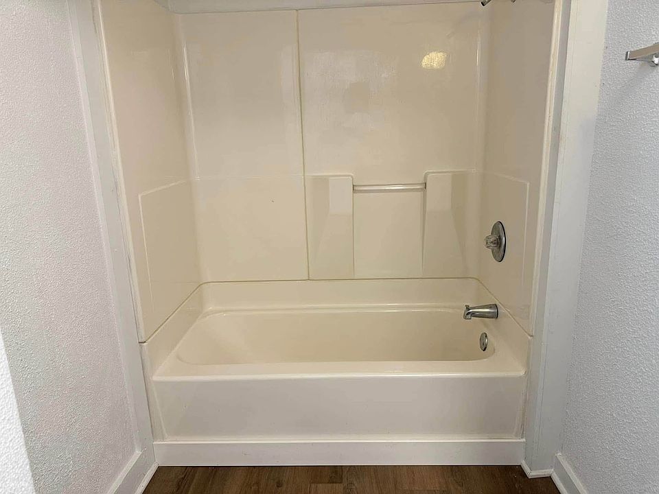 1st image of 502 W Michigan Ave