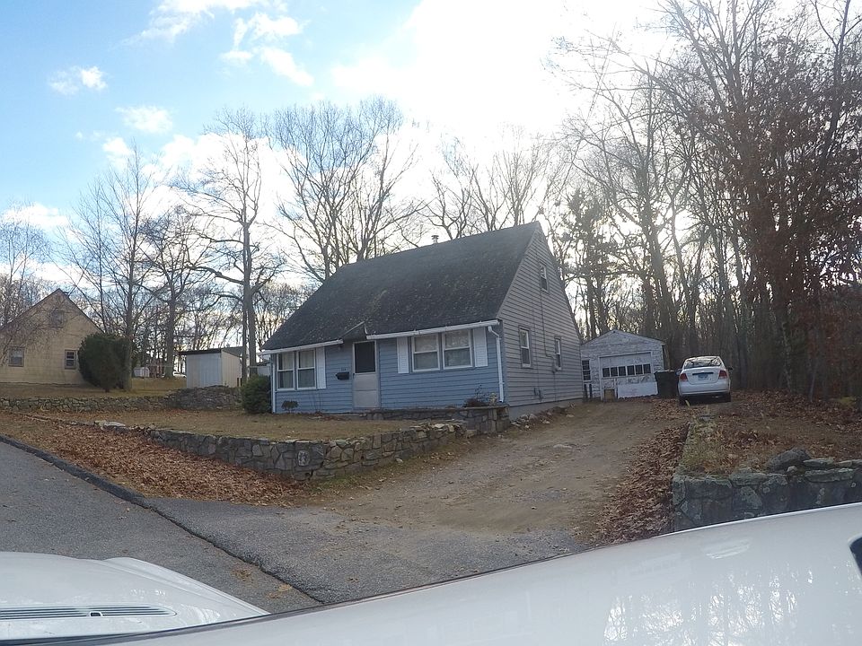 2nd image of 45 Oak Tree Cir