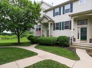 973 Manchester Cir, Grayslake, IL 60030