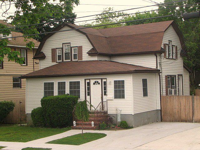 1st image of 54 Nassau Ave