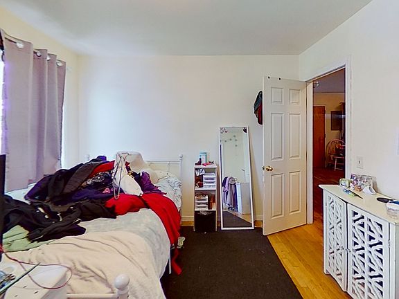 5th image of 363 Main St Unit B