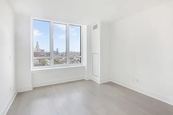 Rented by Level Group | media 14