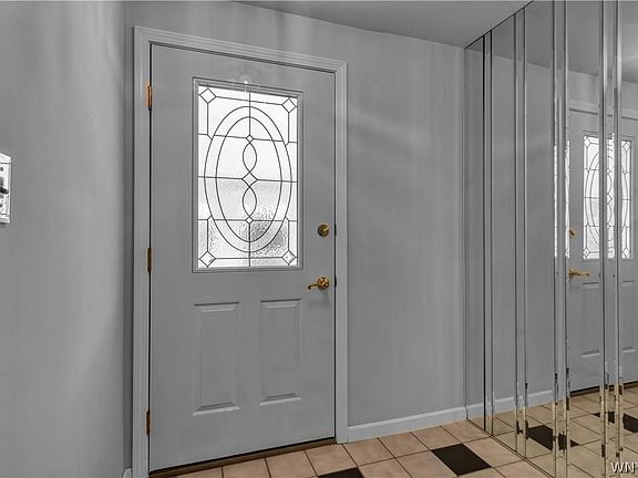 3rd image of 181 Oakwood Dr