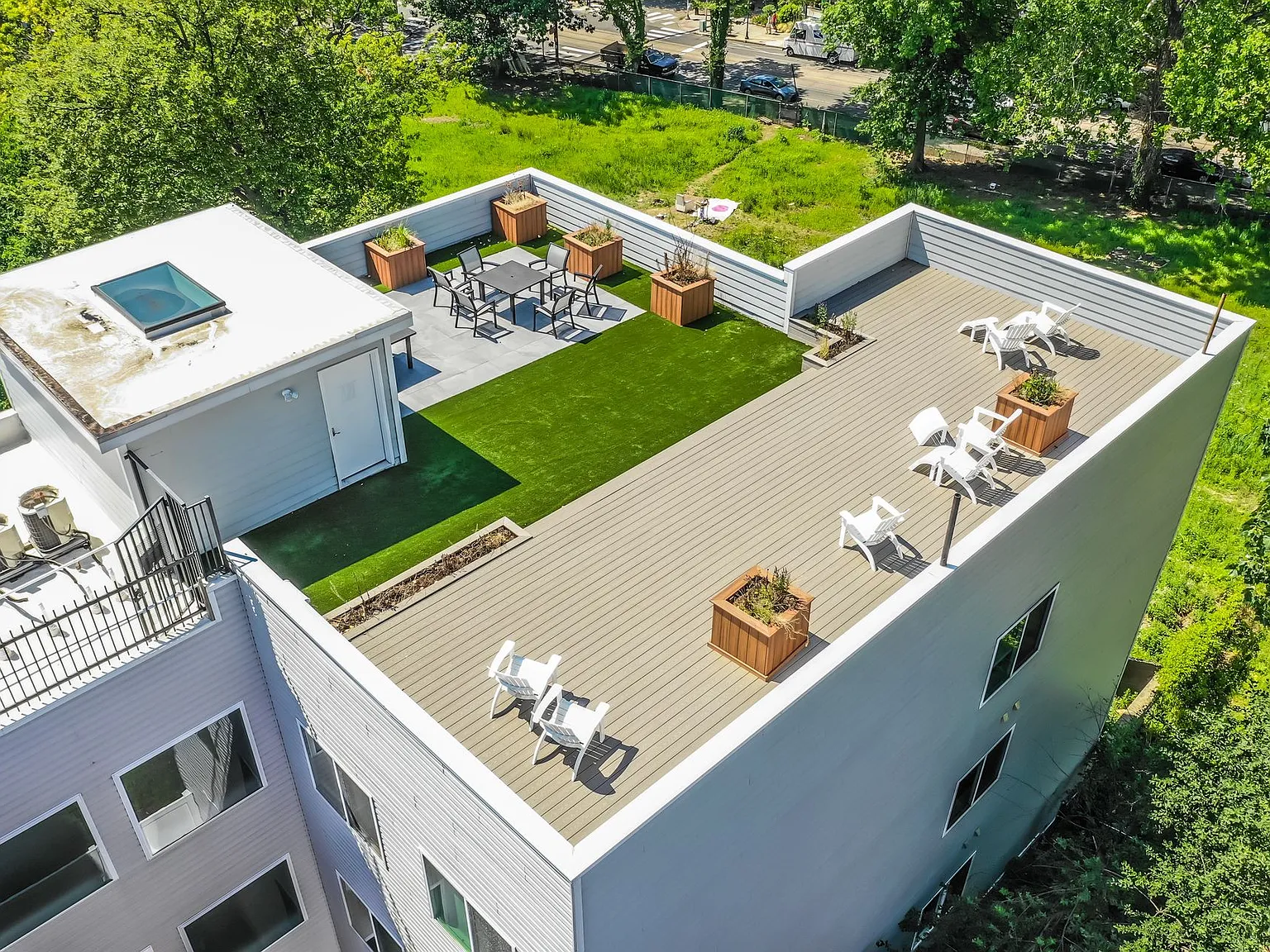 4213 Chester Avenue Modern Living in the Heart of University City — Photo 4
