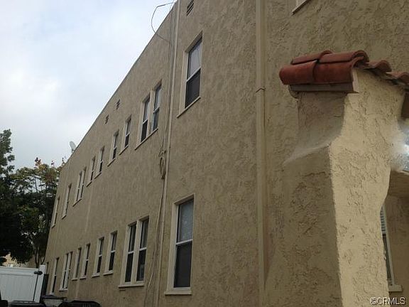 4th image of 1115 E Broadway