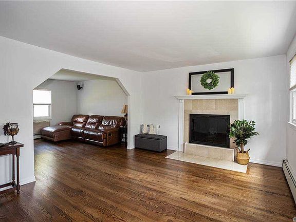 4th image of 2396 Feuereisen Ave