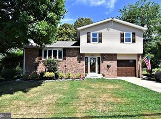 957 Poplar St, Langhorne, PA 19047