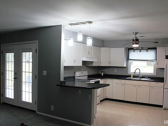 4th image of 8207 N Myers Rd