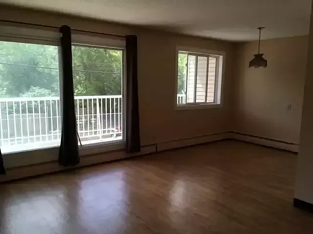 2 bed, 1.5 bath, 971 sqft, $1,650 — Photo 3