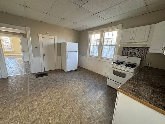 2nd image of 615 44th St #615