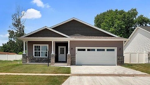 1st image of 704 Justice St