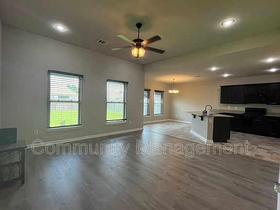 4th image of 13790 Fig Dr
