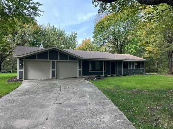 7761 Hanna Lake Ave SE, Caledonia, MI 49316