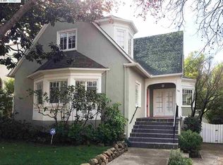 70 Lakeview Ave, Piedmont, CA 94611