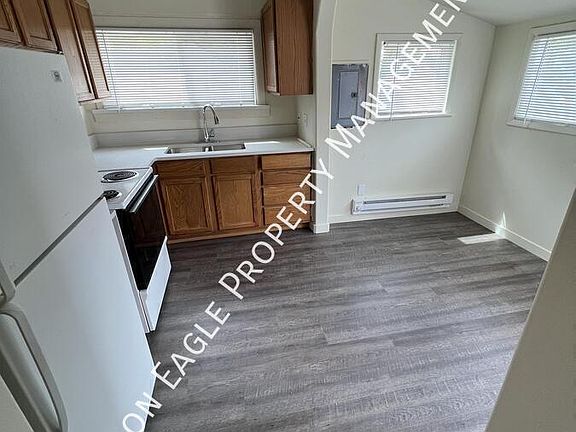 5th image of 511 15th Ave N