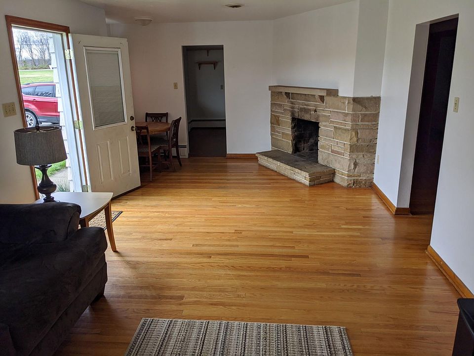 1st image of 107 Lakeview Dr