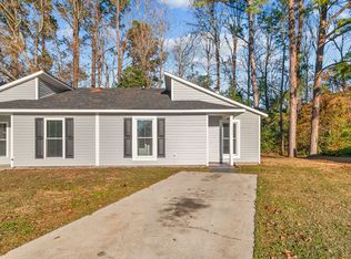 135 Twinwood Dr, Jacksonville, NC 28546