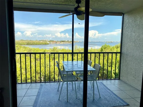 1332 Pasadena Ave S APT 302, South Pasadena, FL 33707