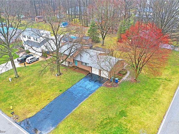 3rd image of 2723 Elizabeth Dr SW