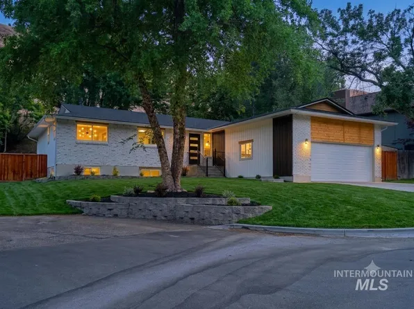 5927 N Collister Dr, Boise, ID 83703