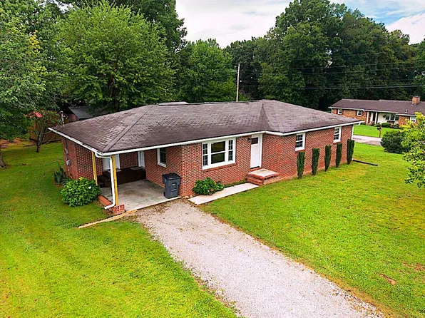 317 Moss Dr, McMinnville, TN 37110