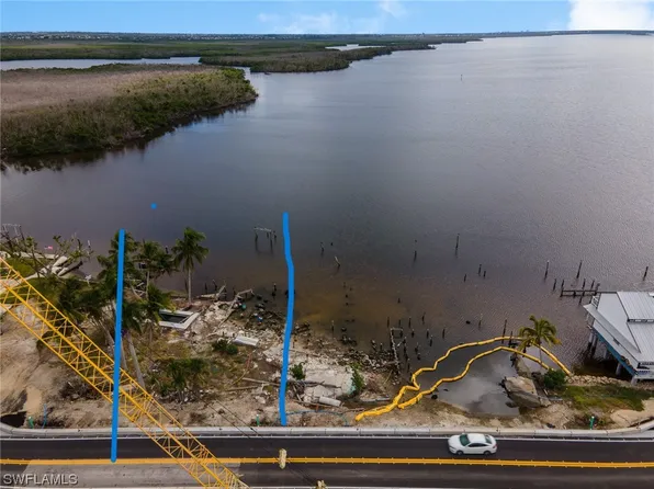 4241 Pine Island Rd NW, Matlacha, FL 33993