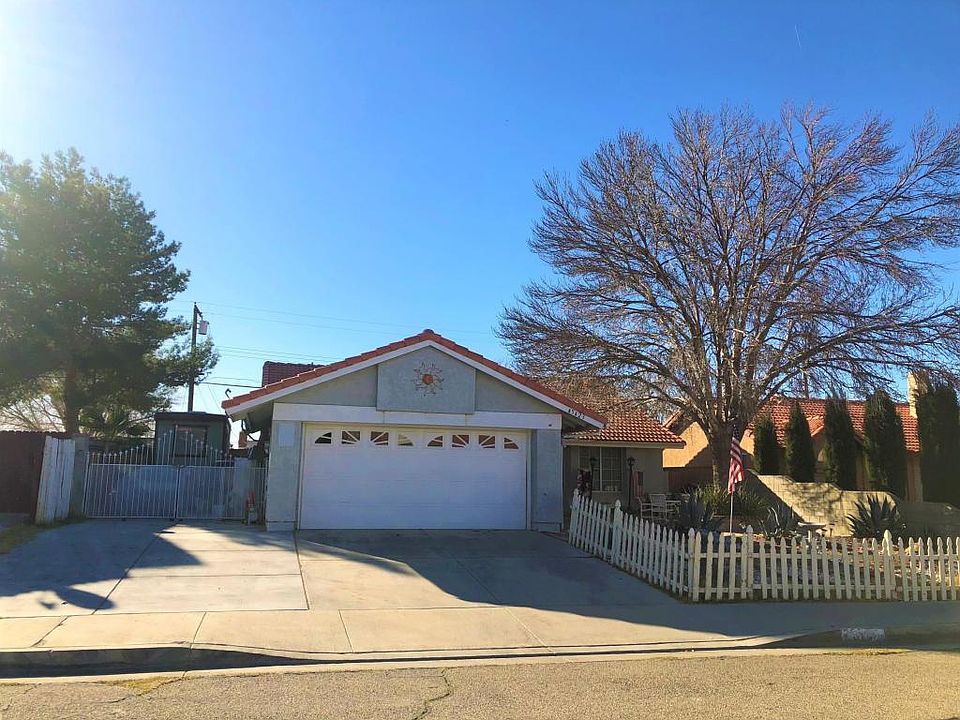 1st image of 45423 Thornwood Ave