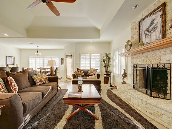5th image of 1924 Clubhouse Hill Dr #25