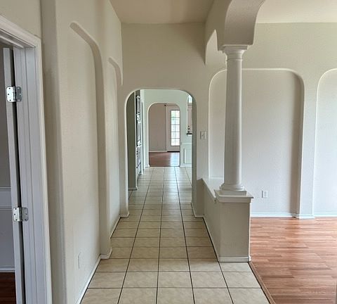 2nd image of 2313 Schottische Ln