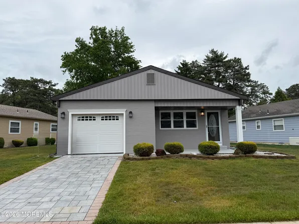 123 Torrey Pines Drive, Toms River, NJ 08757